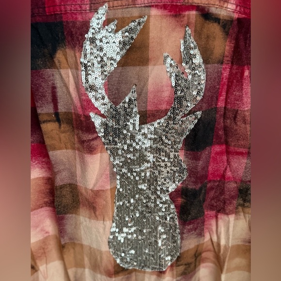 Blleached Red Plaid Button-Up Flannel with Sequin Reindeer, Size 2X - Picture 11 of 13